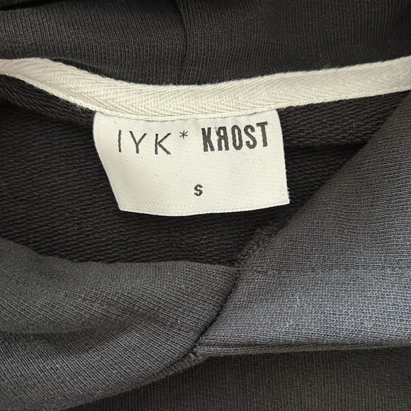 Black GMI man’s IYK hoodie. S - Picture 8 of 8